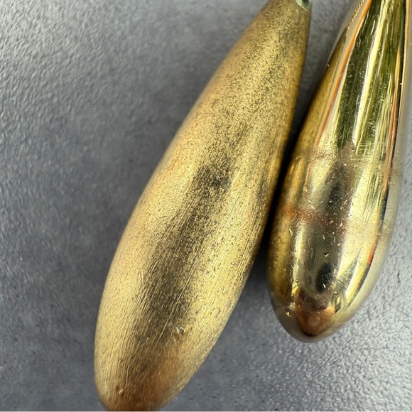 Trifari Gold Necklace and Earrings Set - Picture 9 of 16